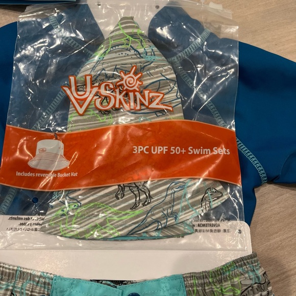 🎉HP🎉 UV-SKINZ Boy’s 3-Piece Swim Set 50+ Sun Protection Dino Sun Wear 2T NWT - Picture 3 of 8